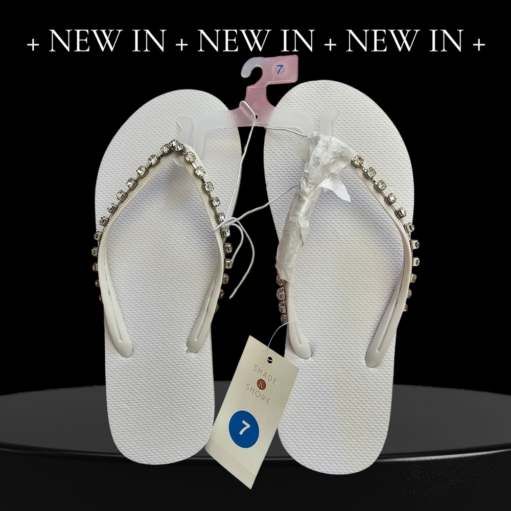 Shade & Shore White Sandals with Silver Accents